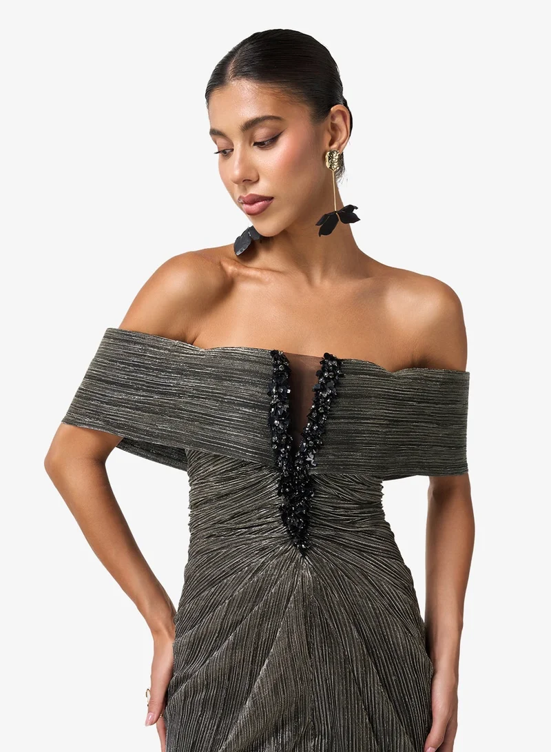 ثريدز باي اجوني فستان ماكسي مكشوف الكتفين لامع